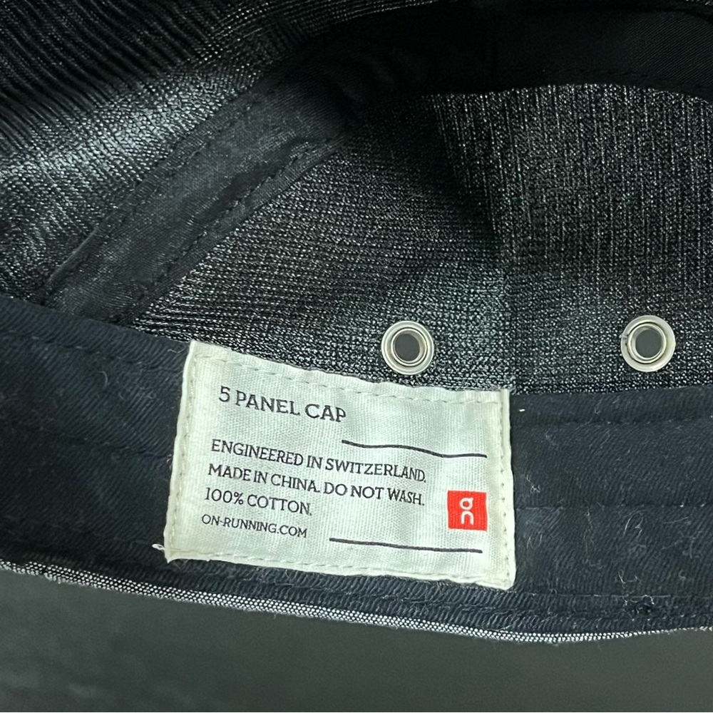 On Cloud Swiss Engineering 5 Panel Cap Running Hat - Picture 8 of 8